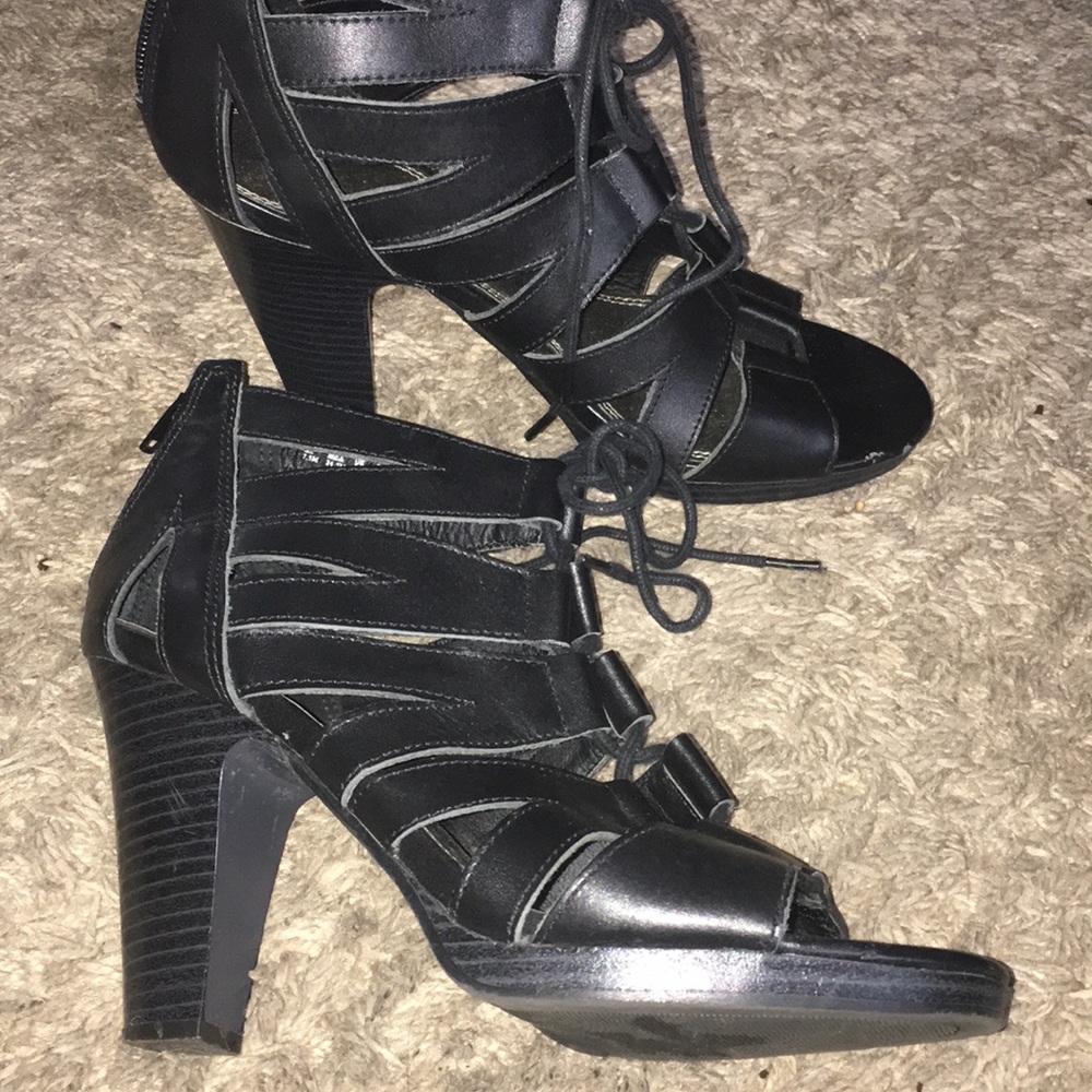 Shoes - Picture 3 of 11